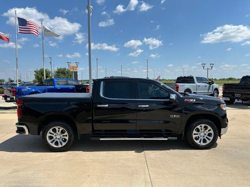Used 2023 Chevrolet Silverado 1500 LTZ AWD/4WD image 7