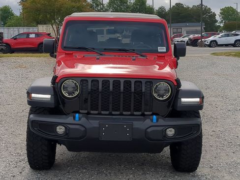 Used 2023 Jeep Wrangler Unlimited w/ Cold Weather Group AWD/4WD image 3