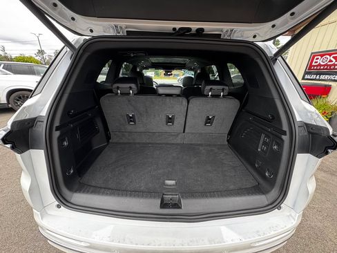 Used 2025 Buick Enclave Avenir w/ Trailering Package, 5000 lbs. AWD/4WD image 44