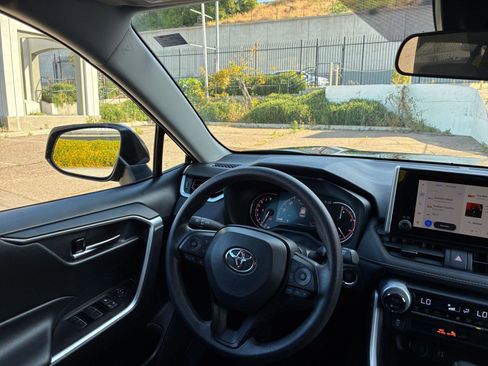 Used 2025 Toyota RAV4 XLE w/ Convenience Package image 36