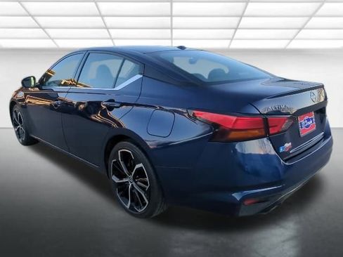 Used 2024 Nissan Altima 2.5 SR image 2