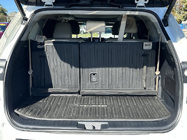 Used 2021 Toyota Highlander Platinum FWD image 14