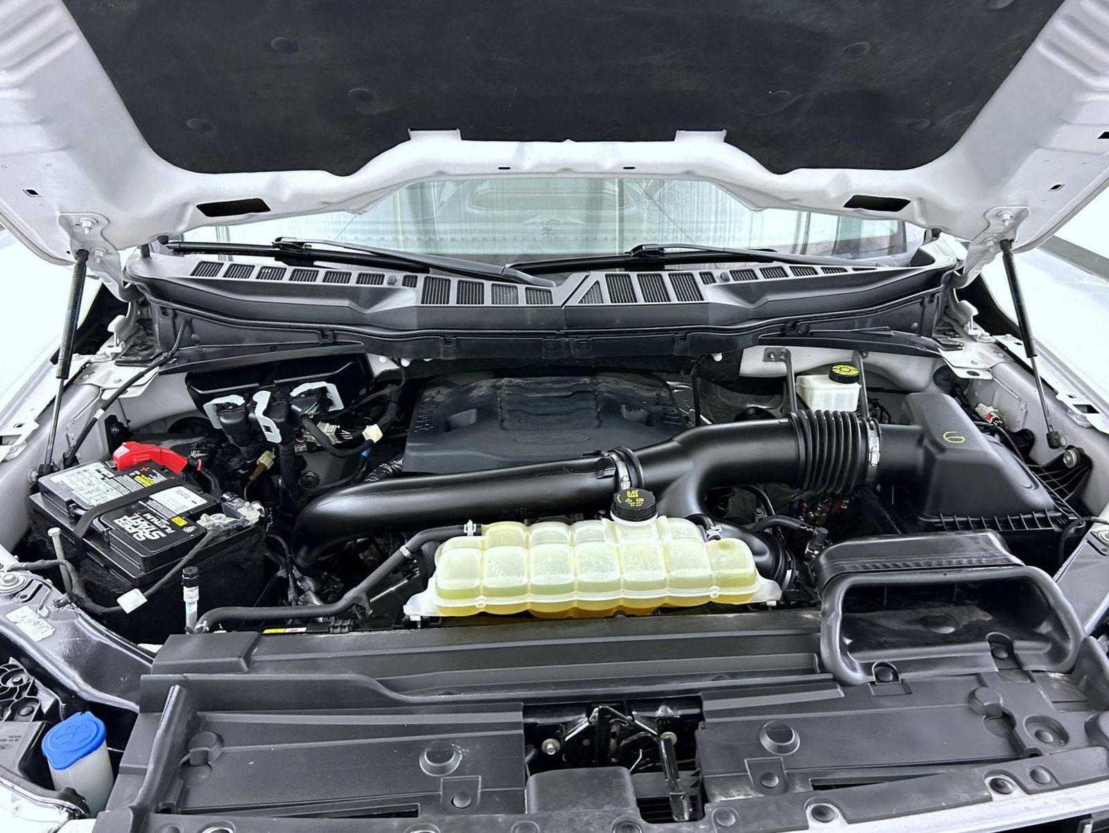 Used 2022 Ford F150 Lariat w/ Equipment Group 502A High AWD/4WD image 25
