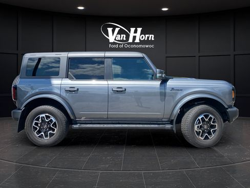 Used 2024 Ford Bronco Outer Banks AWD/4WD image 8