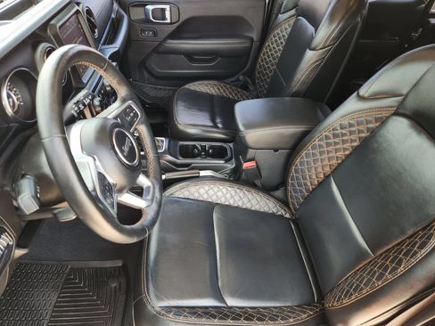 Used 2021 Jeep Wrangler Unlimited Sahara AWD/4WD image 14