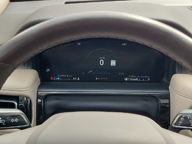 Used 2023 Lincoln Nautilus Reserve AWD/4WD image 16