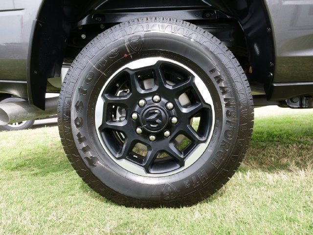 Used 2025 RAM 2500 Laramie AWD/4WD image 12