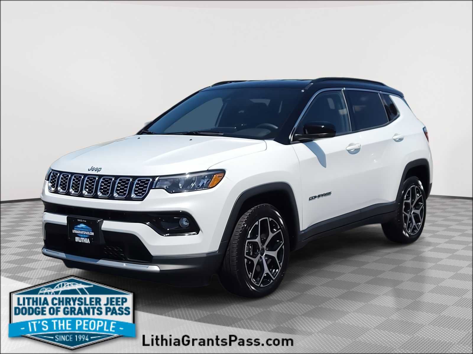 Used 2025 Jeep Compass Limited AWD/4WD image 1