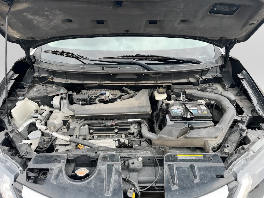 Used 2019 Nissan Rogue SV w/ Premium Package FWD image 29