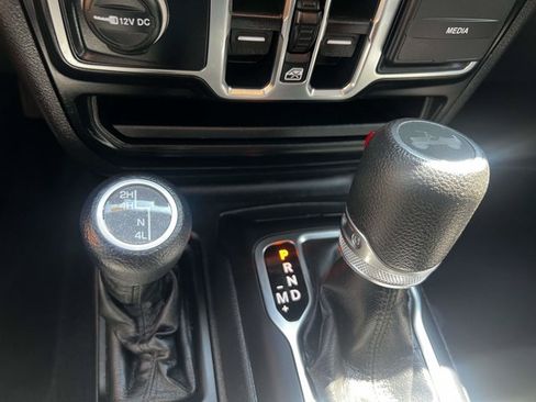 Used 2023 Jeep Wrangler Unlimited Sport AWD/4WD image 29