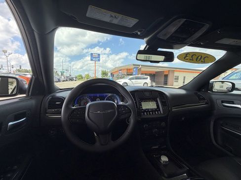 Used 2023 Chrysler 300 S w/ Comfort Group RWD image 12