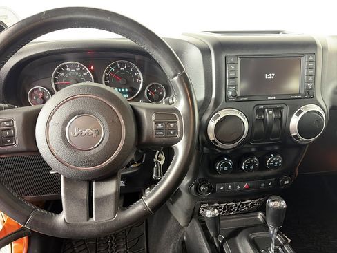Used 2012 Jeep Wrangler Rubicon w/ PWR Convenience Group image 12