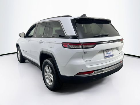 Used 2023 Jeep Grand Cherokee Laredo w/ Luxury Tech Group I AWD/4WD image 7