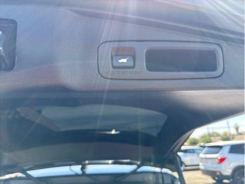 Used 2021 Honda CR-V Touring image 10