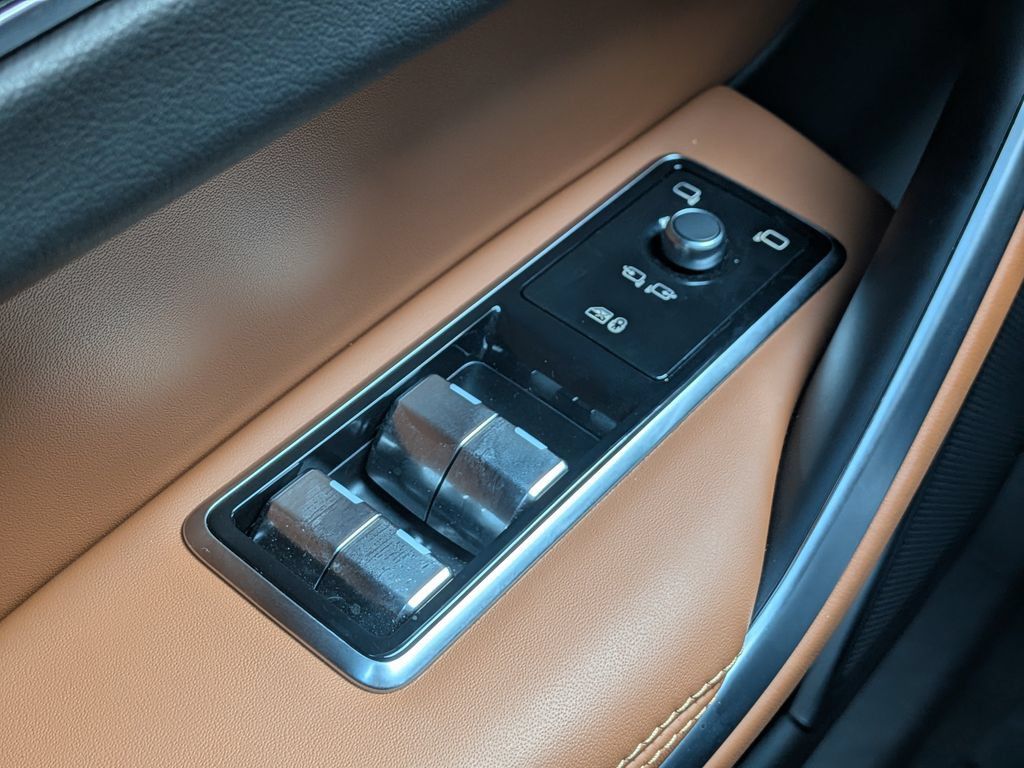 Certified 2026 Jaguar F-PACE R-Dynamic S AWD/4WD image 26