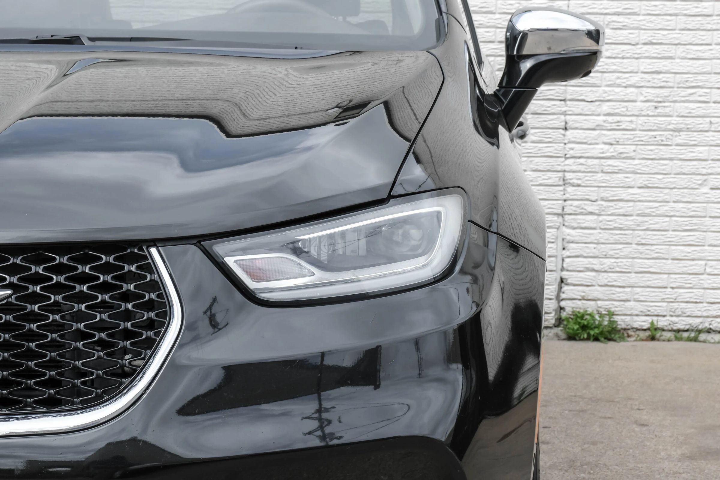 Used 2022 Chrysler Pacifica Limited FWD image 38
