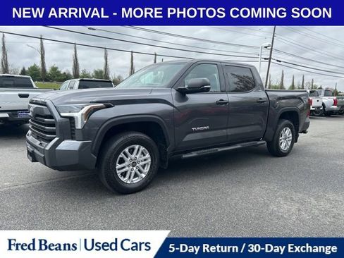 Used 2023 Toyota Tundra SR5 w/ SR5 Convenience Package AWD/4WD image 10