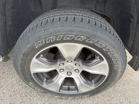 Used 2024 RAM 1500 Laramie AWD/4WD image 12