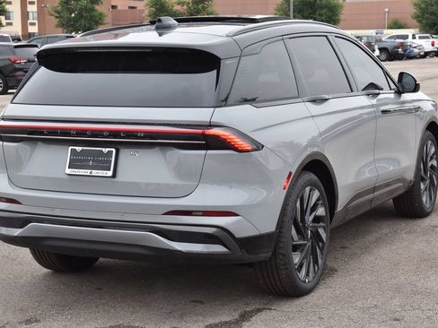 New 2026 Lincoln Nautilus Reserve w/ Jet Appearance Package AWD/4WD image 7