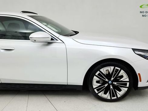 Used 2026 BMW 540i xDrive AWD/4WD image 18