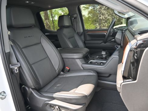 Used 2023 GMC Sierra 1500 Denali w/ Denali Reserve Package image 19