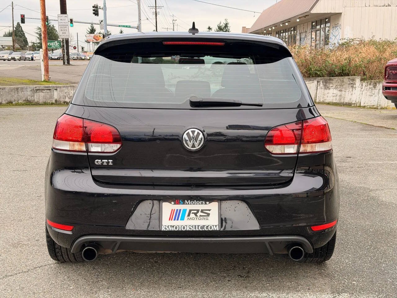 Used 2013 Volkswagen GTI 4-Door FWD image 4