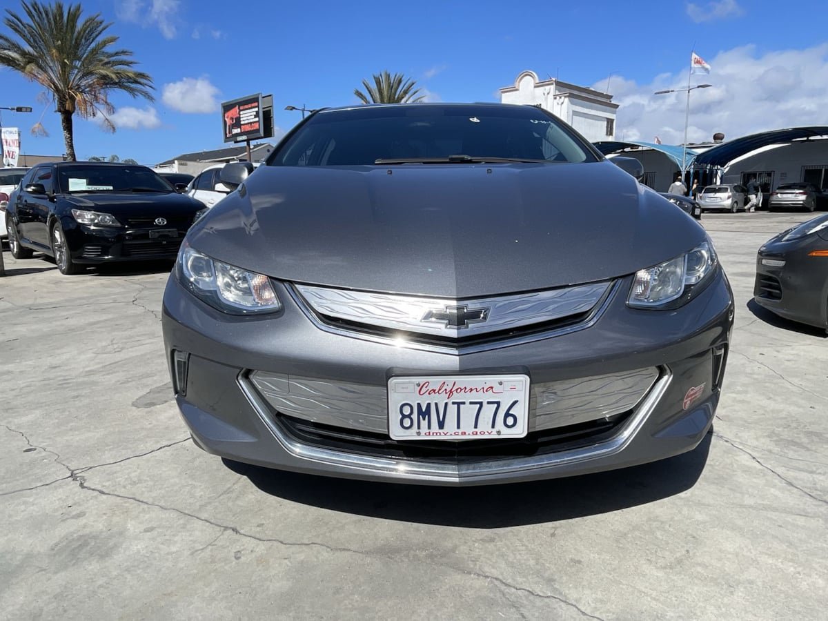 Used 2018 Chevrolet Volt LT FWD image 2