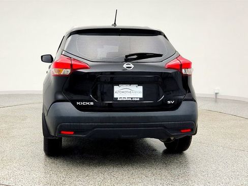 Used 2019 Nissan Kicks SV FWD image 6