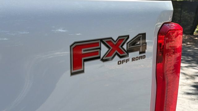 New 2026 Ford F250 XLT w/ FX4 Off-Road Package AWD/4WD image 13