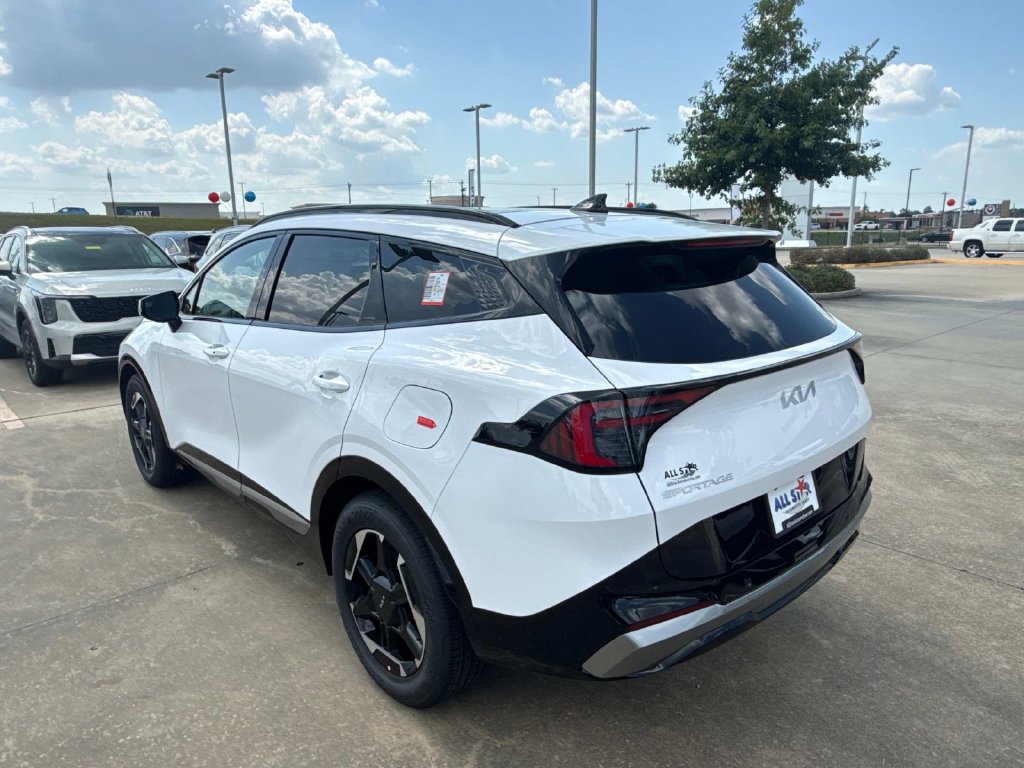 New 2026 Kia Sportage SX FWD image 6