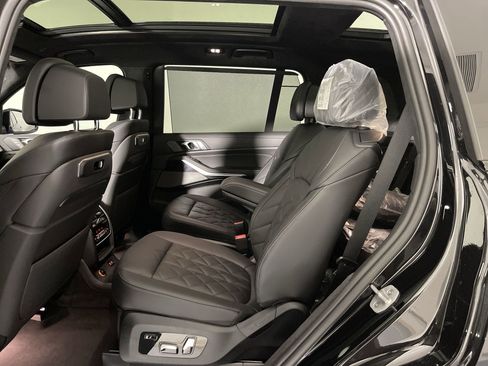 Used 2026 BMW X7 xDrive40i w/ M Sport Package image 14