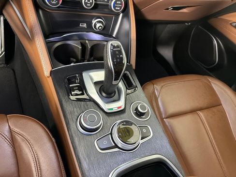 Used 2020 Alfa Romeo Stelvio RWD image 15