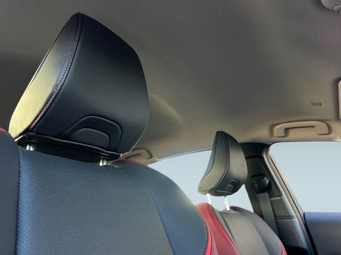 Used 2025 Toyota Prius Plug-In Hybrid image 26