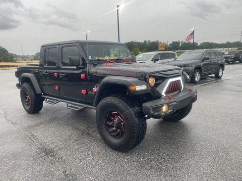 Used 2021 Jeep Gladiator Rubicon w/ Safety Group AWD/4WD image 11