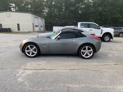 Used 2006 Pontiac Solstice Convertible w/ Premium Package RWD image 5