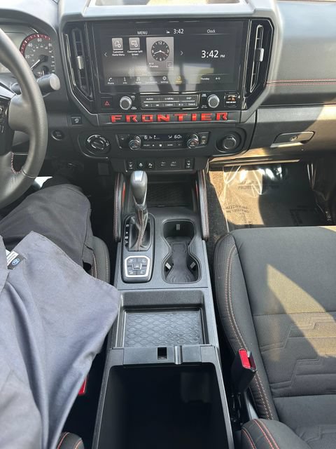 Used 2026 Nissan Frontier PRO-4X AWD/4WD image 18