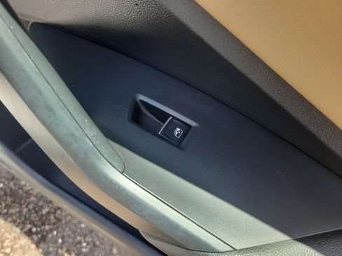 Used 2021 Volkswagen Jetta SEL Premium FWD image 22
