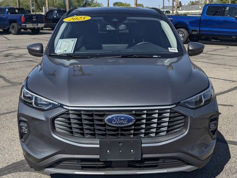 Certified 2025 Ford Escape Platinum AWD/4WD image 6