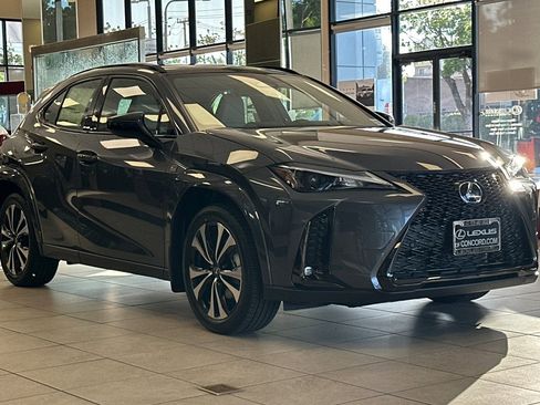 New 2026 Lexus UX 300h AWD image 2