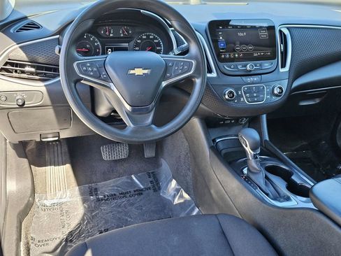 Used 2024 Chevrolet Malibu LT image 32