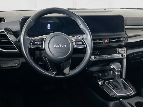 Used 2025 Kia Seltos S image 18