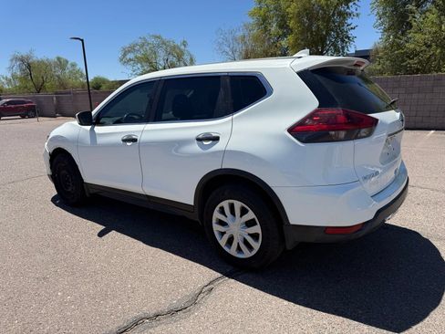 Used 2020 Nissan Rogue S FWD image 7