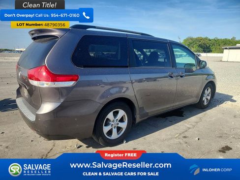 Used 2011 Toyota Sienna LE w/ Towing Pkg image 4