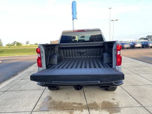 Used 2025 Chevrolet Silverado 1500 Custom Trail Boss AWD/4WD image 26