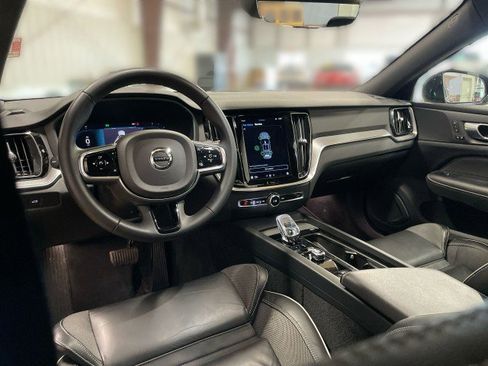 Used 2024 Volvo S60 B5 Plus image 17