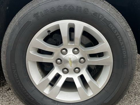 Used 2020 Chevrolet Suburban LT image 10