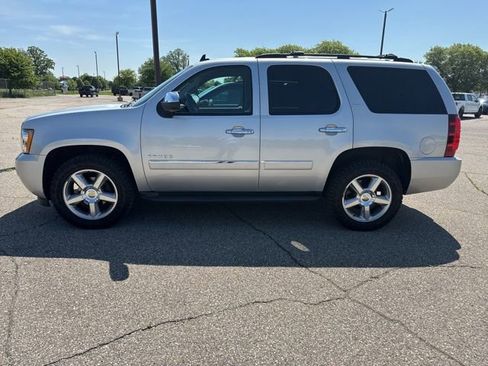 Used 2011 Chevrolet Tahoe LTZ AWD/4WD image 3