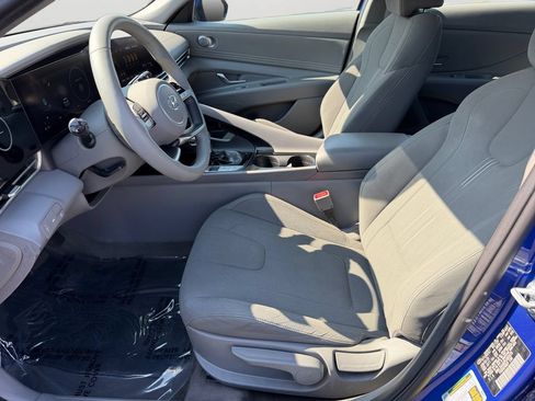 Used 2023 Hyundai Elantra SEL w/ Convenience Package FWD image 24