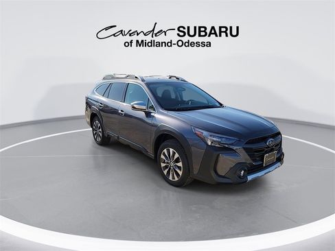 Used 2025 Subaru Outback Touring image 2