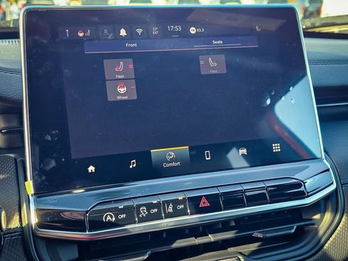 New 2026 Jeep Compass Latitude image 22